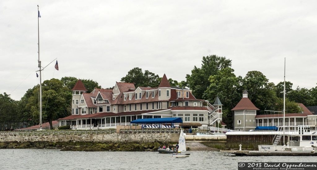 coastal real estate photo of larchmont yacht club