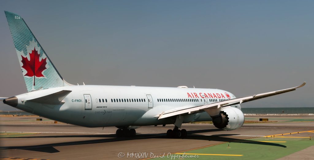 Air Canada Boeing 787 Dreamliner C-FNOI at San Francisco International Airport