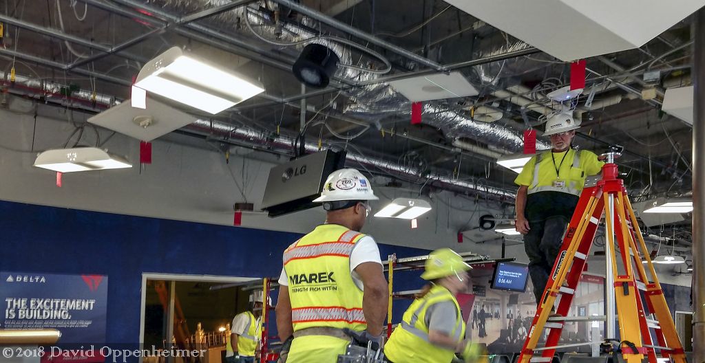 Atlanta_Airport_Construction_Marek_Delta_Air_Lines_20170813_230350092