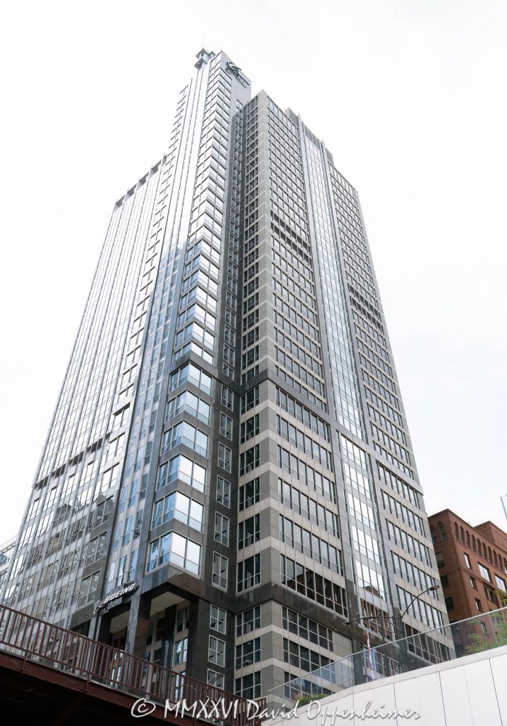 Boeing Building at 100 North Riverside Plaza Chicago