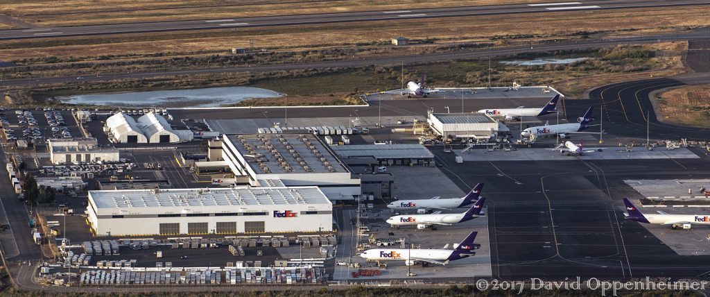 FedEx Express FedEx Ship Center at Oakland International Airport