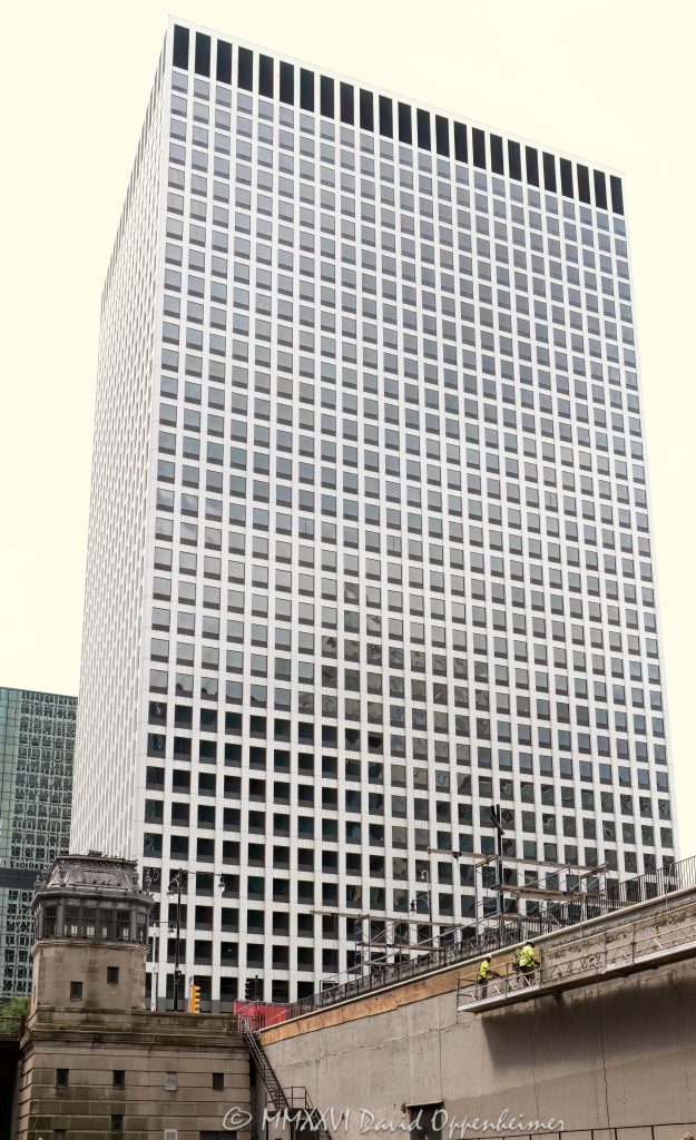 Fifth Third Center at 222 South Riverside Plaza Chicago