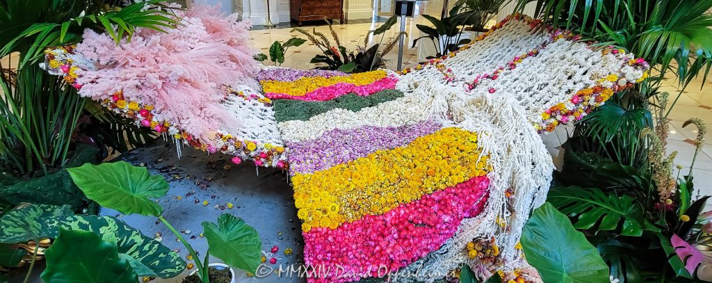 The Charleston Place Flower Hammock and Blanket Display
