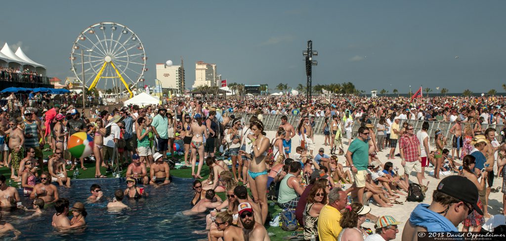 Hangout Music Festival Crowd Photos