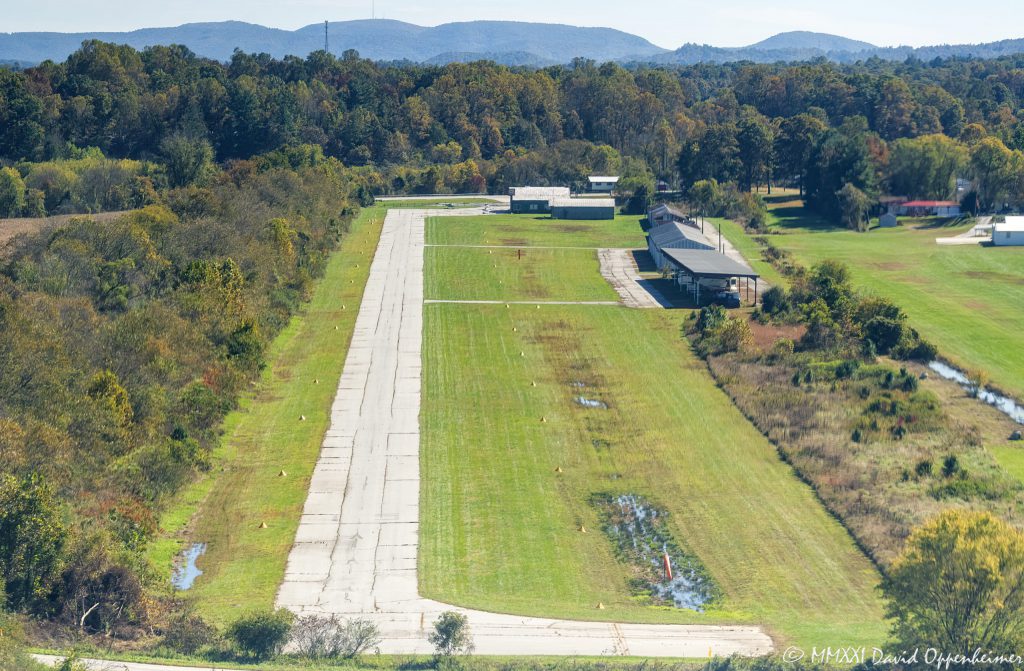 Hendersonville County Airport in North Carolina – Landing Approach 0A7