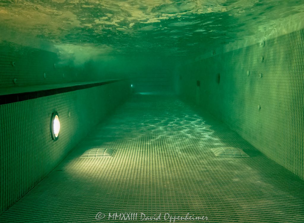 Lapis Spa at Fontainebleau Miami Beach Essence Mineral Pool